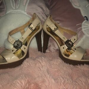 Michael Kors cream and gold high heels great condition